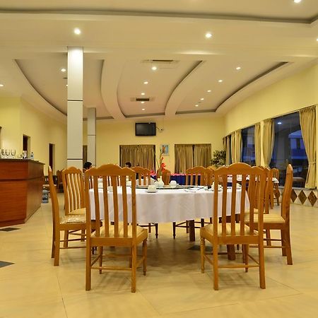 Sky Palace Hotel & Cafe Flight Naypyidaw Exterior foto