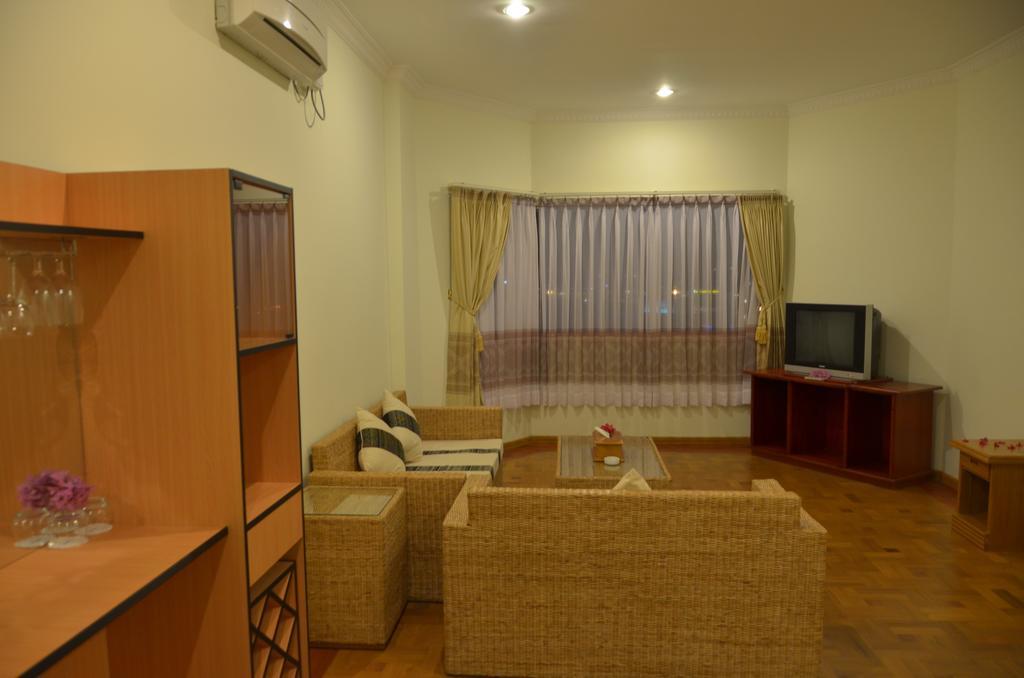 Sky Palace Hotel & Cafe Flight Naypyidaw Quarto foto